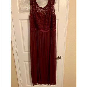 NWT*** David’s Bridal lace bodice bridesmaid dress
